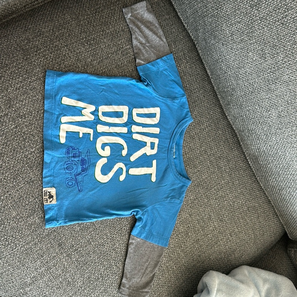 Dirt Digs Me, Osh Kosh B’gosh, size 12 boy’s long-sleeve tee